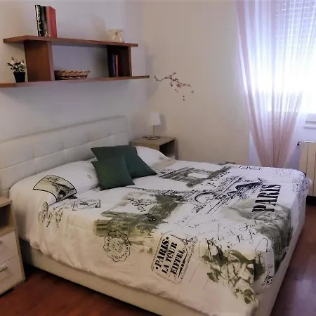 דירה Genna Apartment קליארי